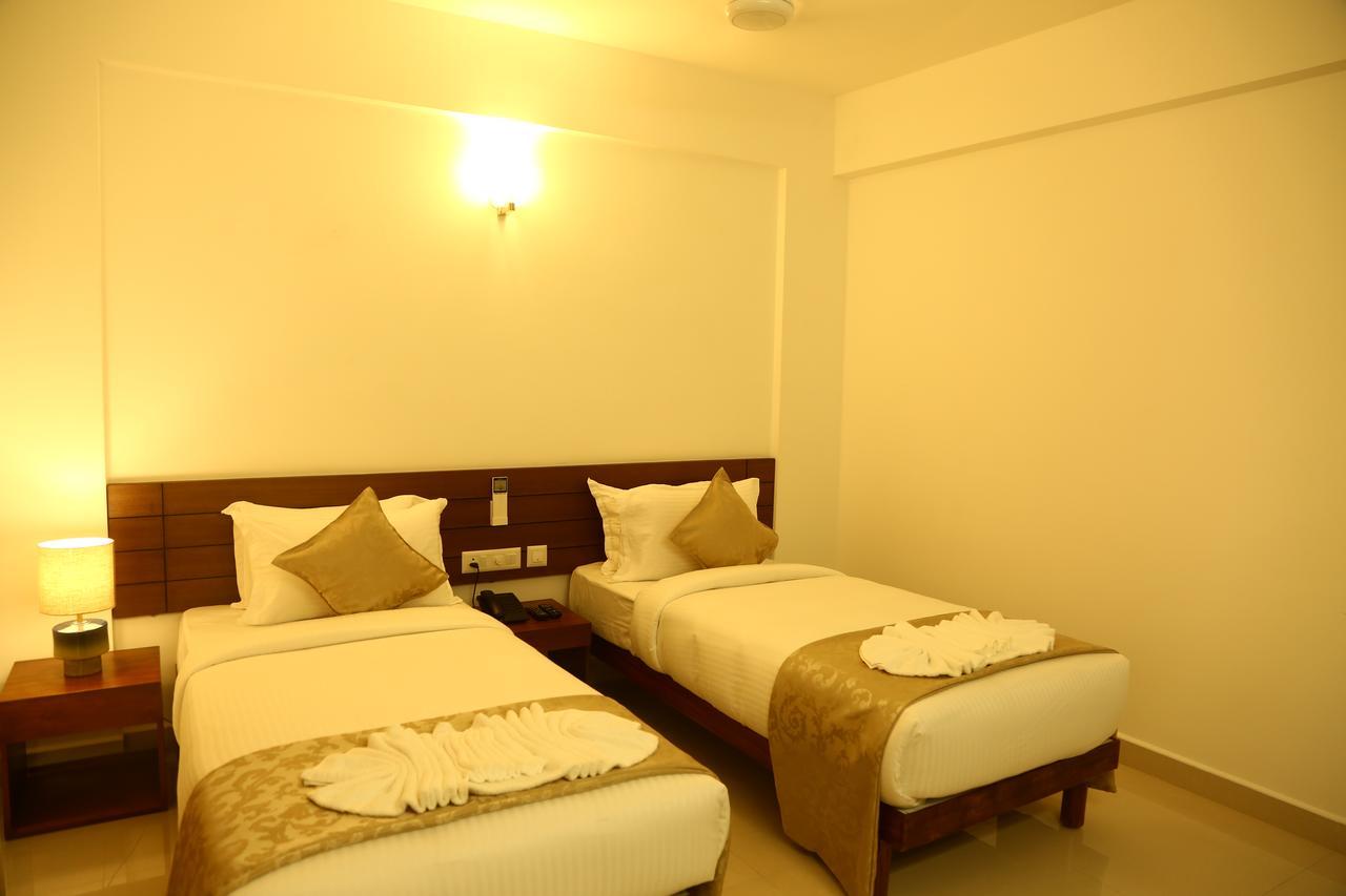 Niko Hotels Kochi Exteriör bild