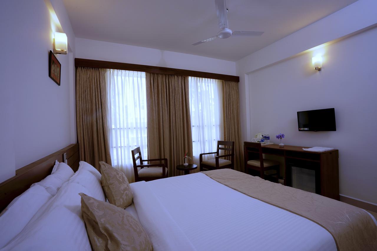 Niko Hotels Kochi Exteriör bild
