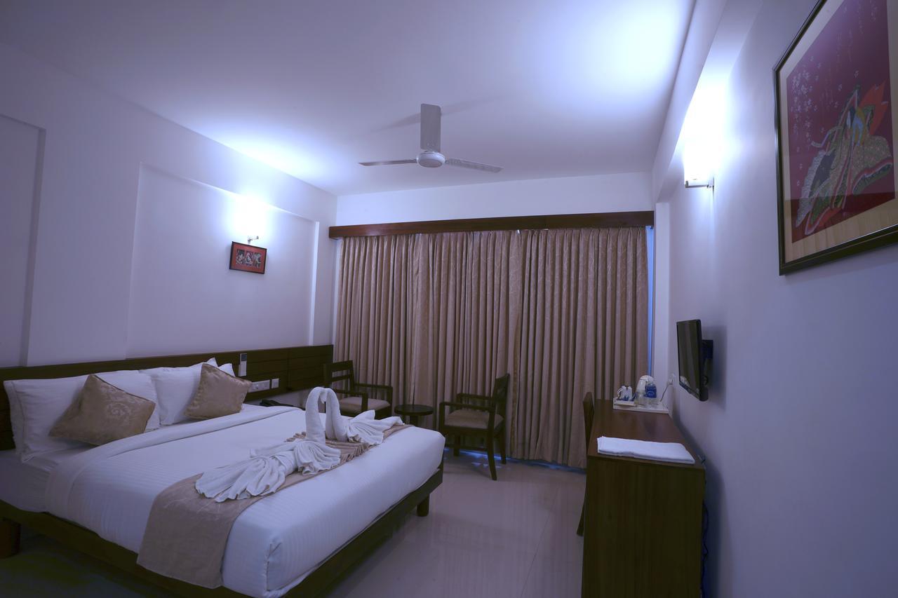 Niko Hotels Kochi Exteriör bild